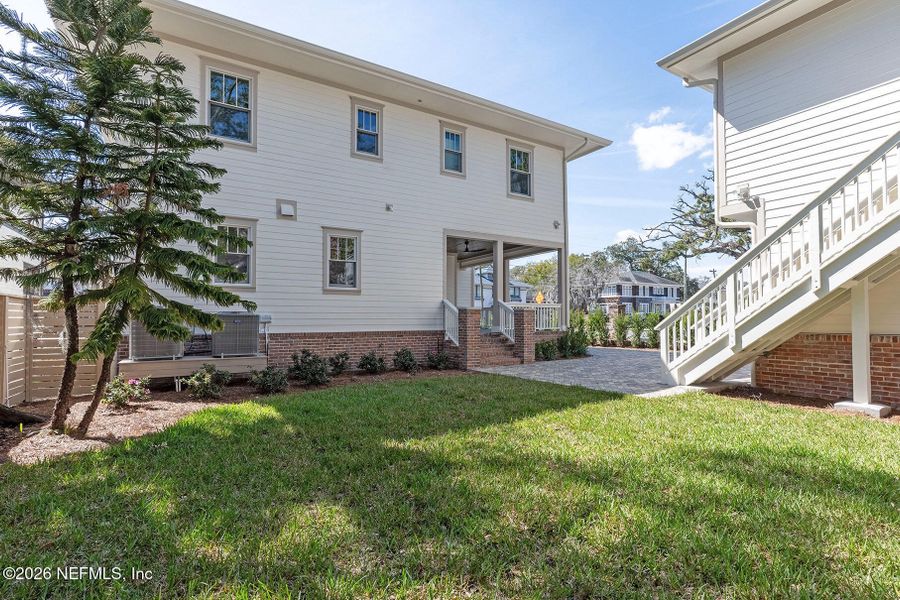 Exterior details and patio area of a home in , Jacksonville (Image 54).