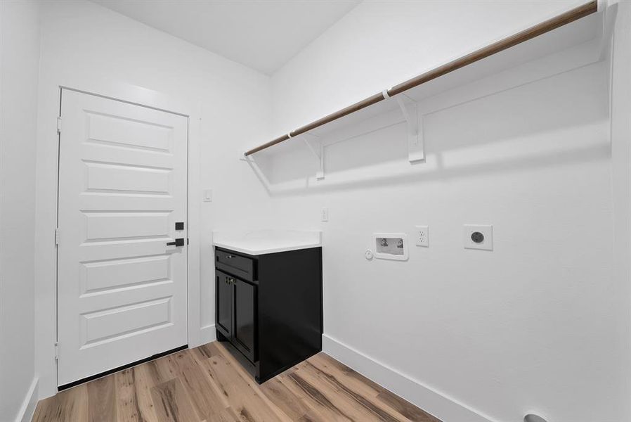 Spacious, unfurnished interior of a new home in , Fort Worth (Image 21). Spacious, unfurnished interior of a new home in , Fort Worth (Image 21).