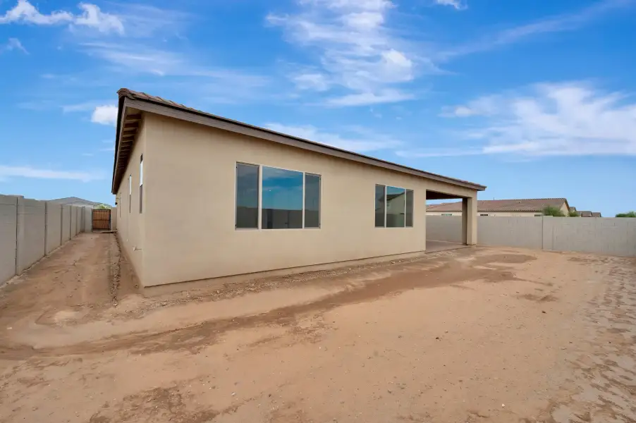 Exterior details and patio area of a home in Soleo, San Tan Valley (Image 25).