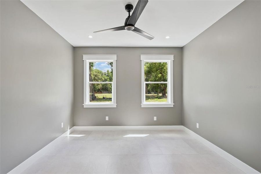 Spacious, unfurnished interior of a new home in , Apopka (Image 27).