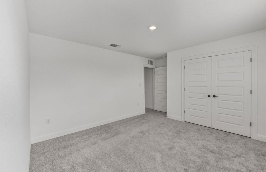 Spacious, unfurnished interior of a new home in Lagos, Manor (Image 30).