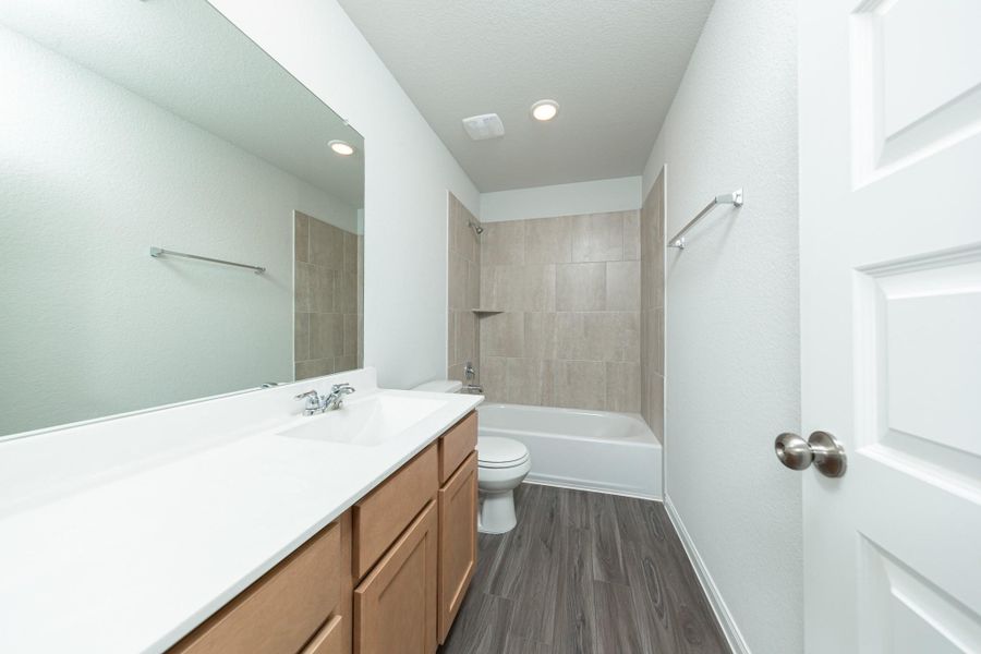 Furnished interior view inside a new home in Lake Conroe Area Homes, Montgomery (Image 8).