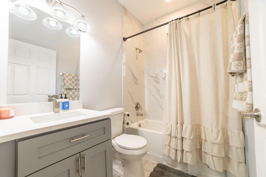 Furnished interior view inside a new home in , Okeechobee (Image 32). Furnished interior view inside a new home in , Okeechobee (Image 32).