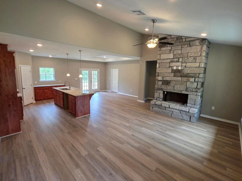 Spacious, unfurnished interior of a new home in , Lovelady (Image 14).