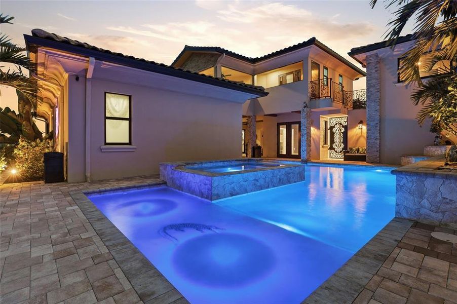 Exterior details and patio area of a home in , Cape Coral (Image 24).
