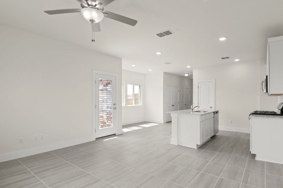 Furnished interior view inside a new home in Saddle Creek Twinhomes, Georgetown (Image 6). Furnished interior view inside a new home in Saddle Creek Twinhomes, Georgetown (Image 6).