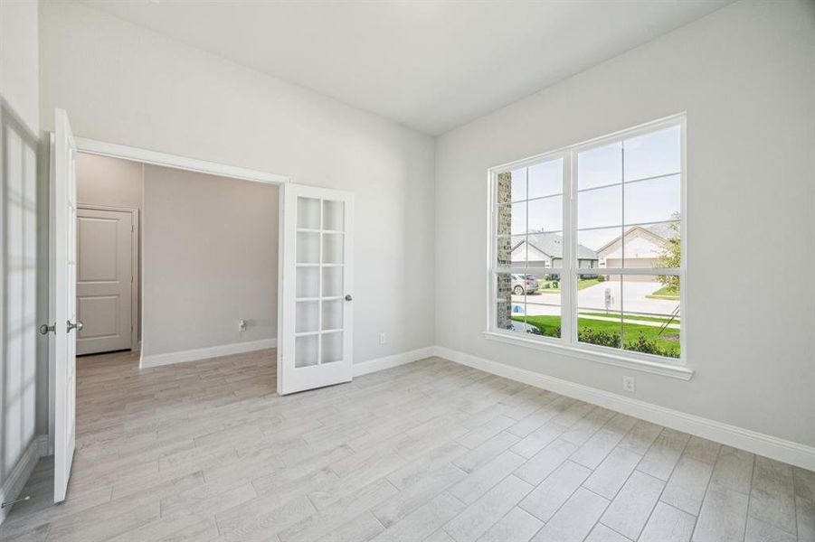 Spacious, unfurnished interior of a new home in Sicily, Princeton (Image 21).