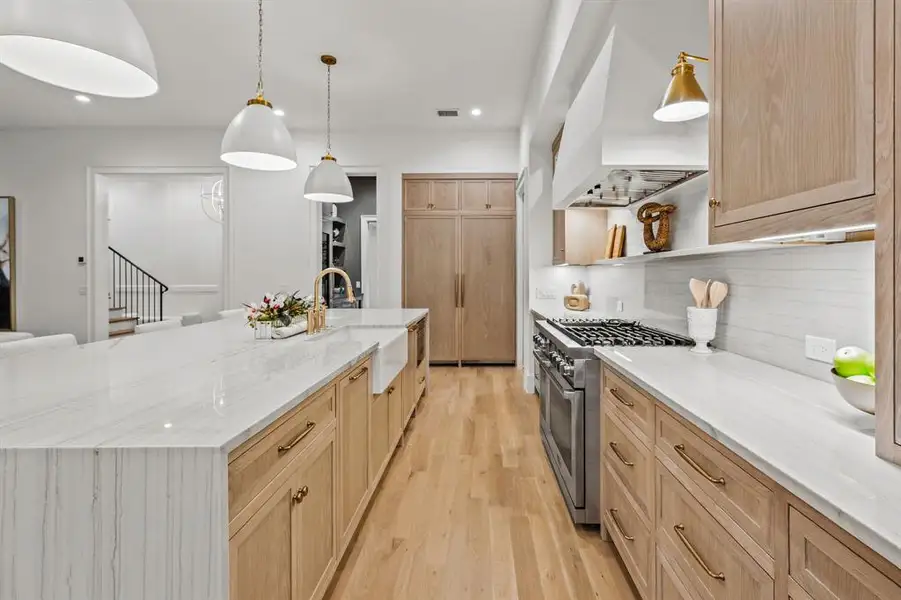 Furnished interior view inside a new home in , Dallas (Image 8). Furnished interior view inside a new home in , Dallas (Image 8).