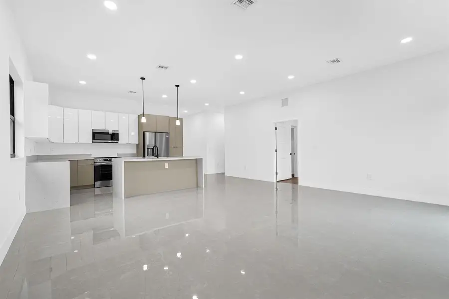 12-web-or-mls-DSC00094 12-web-or-mls-DSC00094