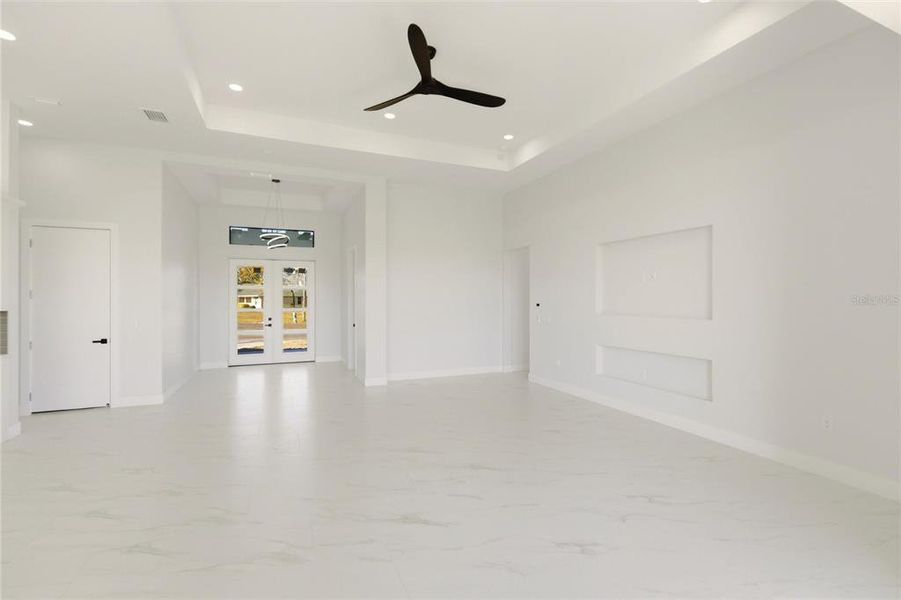 Spacious, unfurnished interior of a new home in , Rotonda West (Image 17).