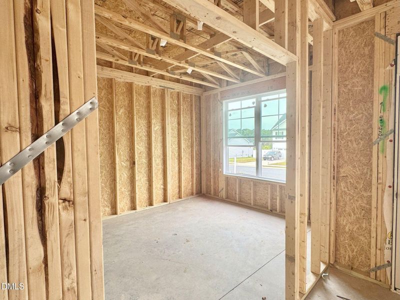 20250928_212222796_iOS