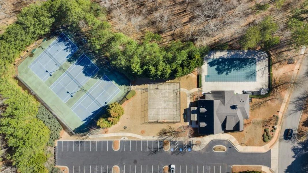 Image 31 of a home in South Wind.