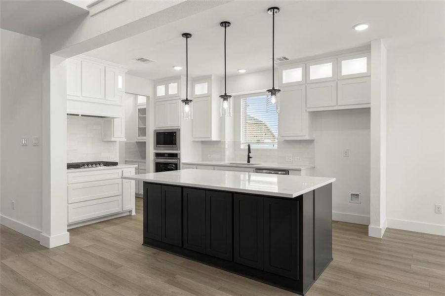 16. 9084 Eureka - Kitchen (2)