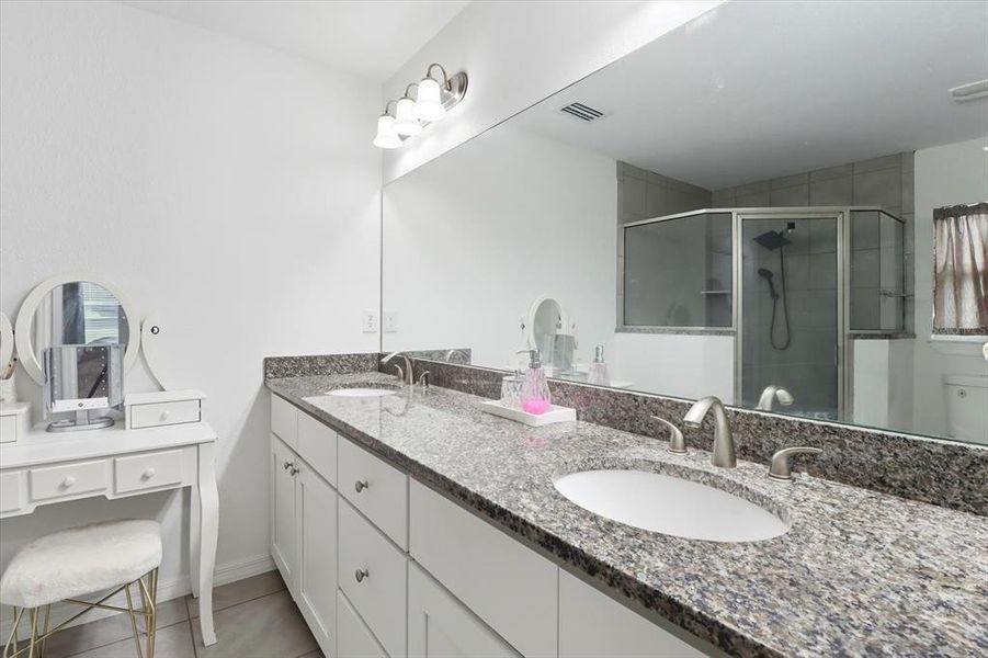 Furnished interior view inside a new home in , Ocala (Image 7).