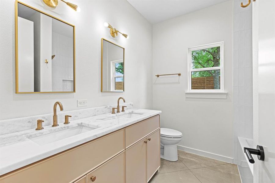 Furnished interior view inside a new home in , Paradise (Image 14).