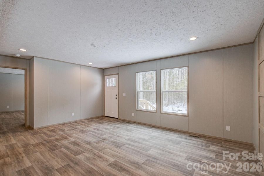 Spacious, unfurnished interior of a new home in , Chester (Image 34).