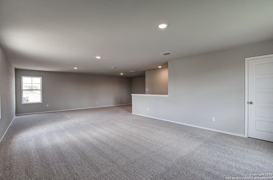 Spacious, unfurnished interior of a new home in Horizon Pointe, Converse (Image 26).