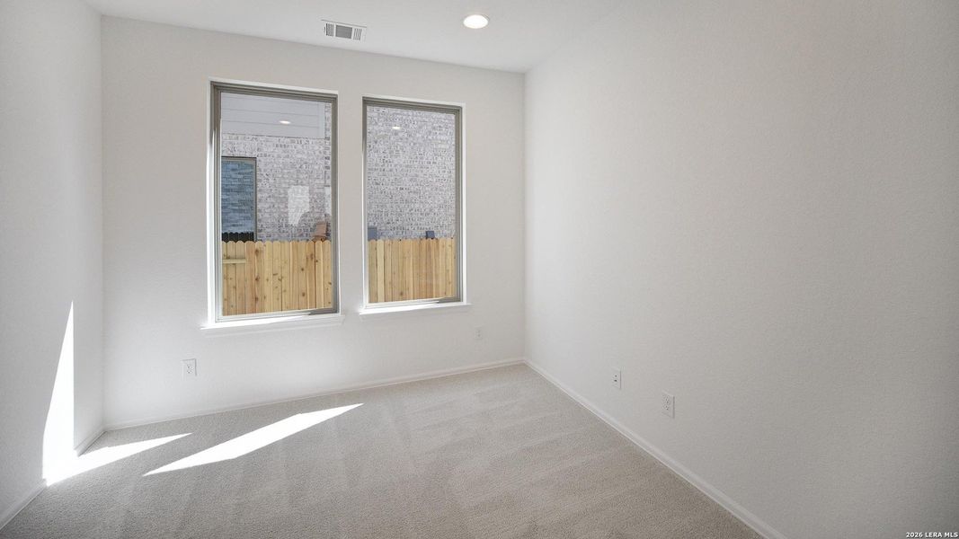 Spacious, unfurnished interior of a new home in Stillwater Ranch, San Antonio (Image 15).