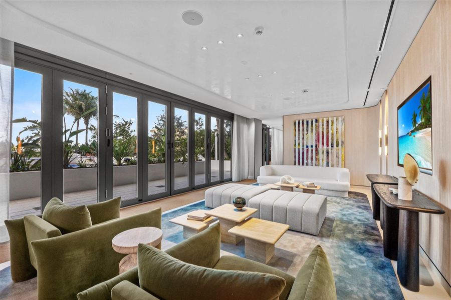 West side Pool Lounge