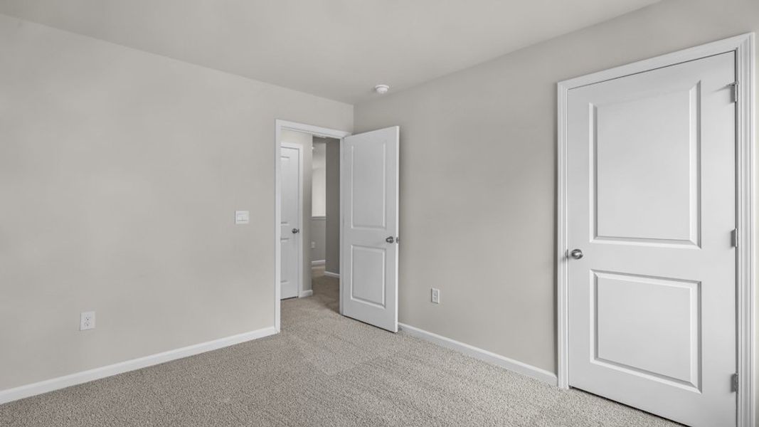 Spacious, unfurnished interior of a new home in Fiddlers Landing, Winston-Salem (Image 29).