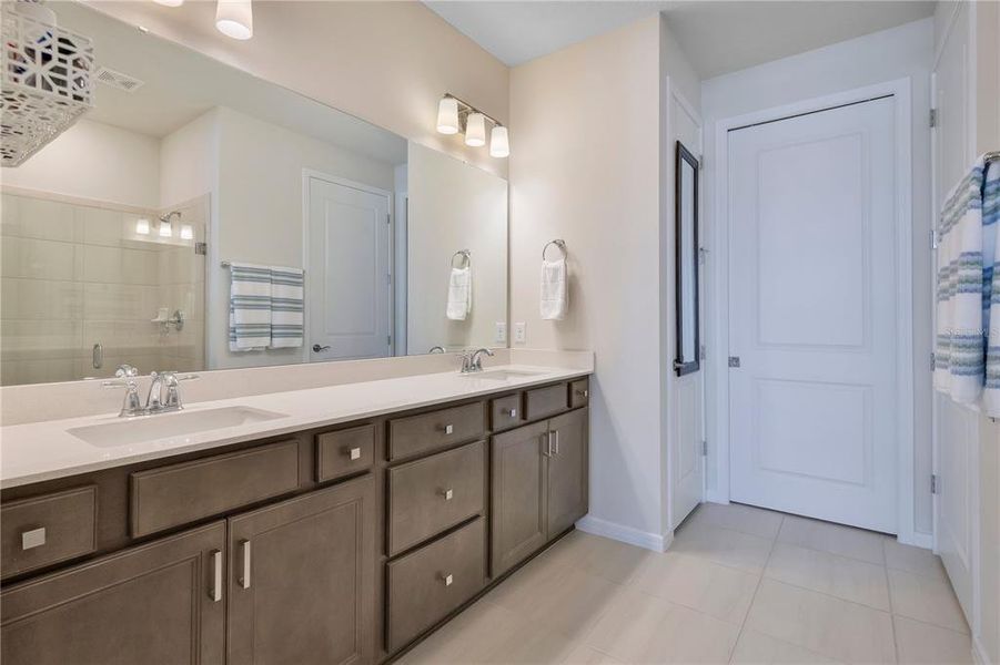 Furnished interior view inside a new home in Del Webb Oasis, Winter Garden (Image 29).