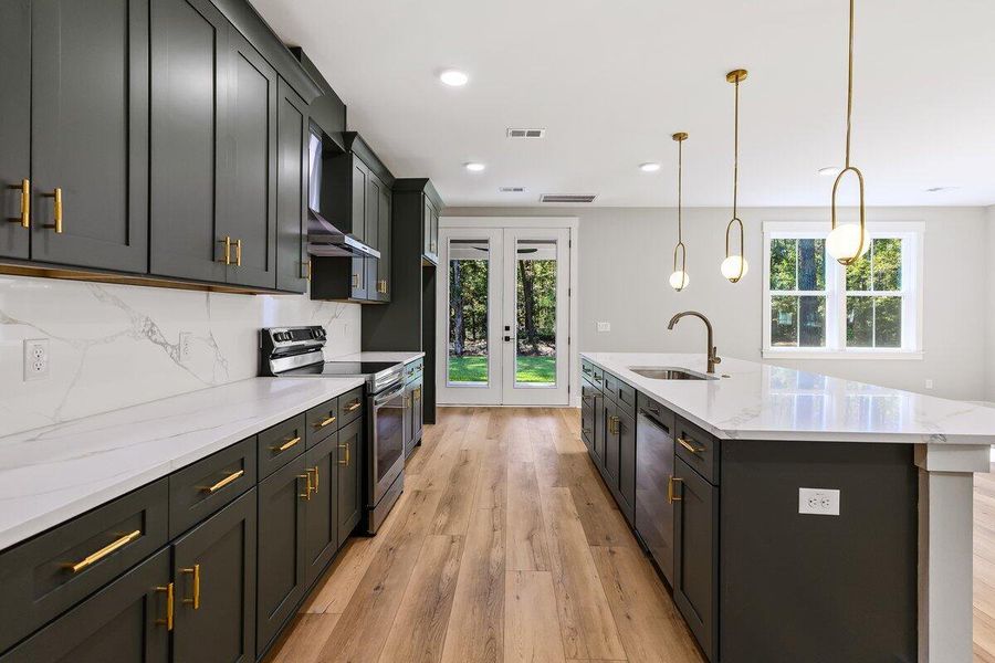 Furnished interior view inside a new home in , Ravenel (Image 16).