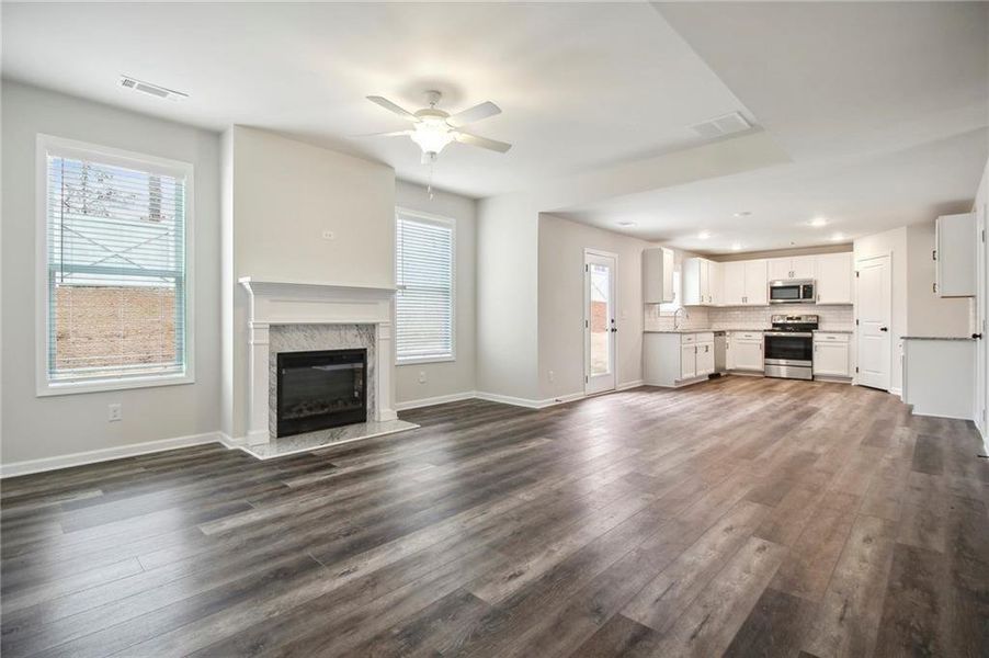 Spacious, unfurnished interior of a new home in , Auburn (Image 7).