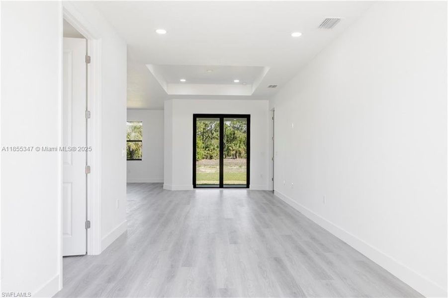 Spacious, unfurnished interior of a new home in , Lehigh Acres (Image 21).