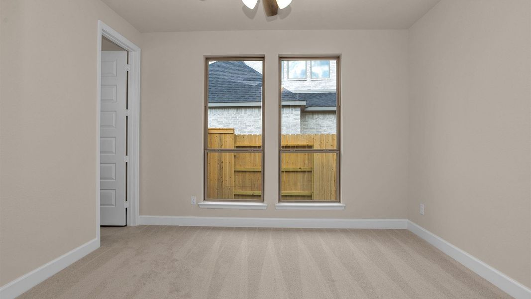 Spacious, unfurnished interior of a new home in Katy Court 70', Katy (Image 15).