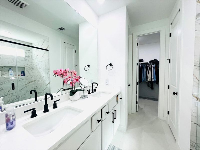 Master Bath with Dual Sinks and Huge Closet (1st Floor)
