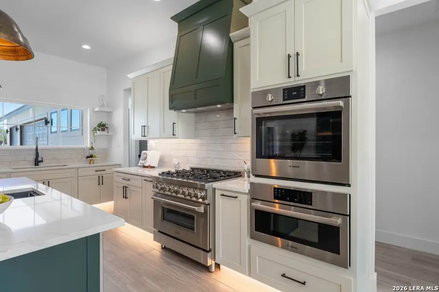 Furnished interior view inside a new home in , Bulverde (Image 14).