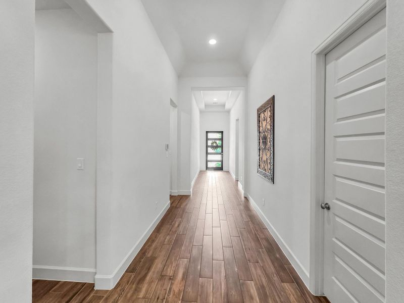 Spacious, unfurnished interior of a new home in Artavia, Conroe (Image 24).