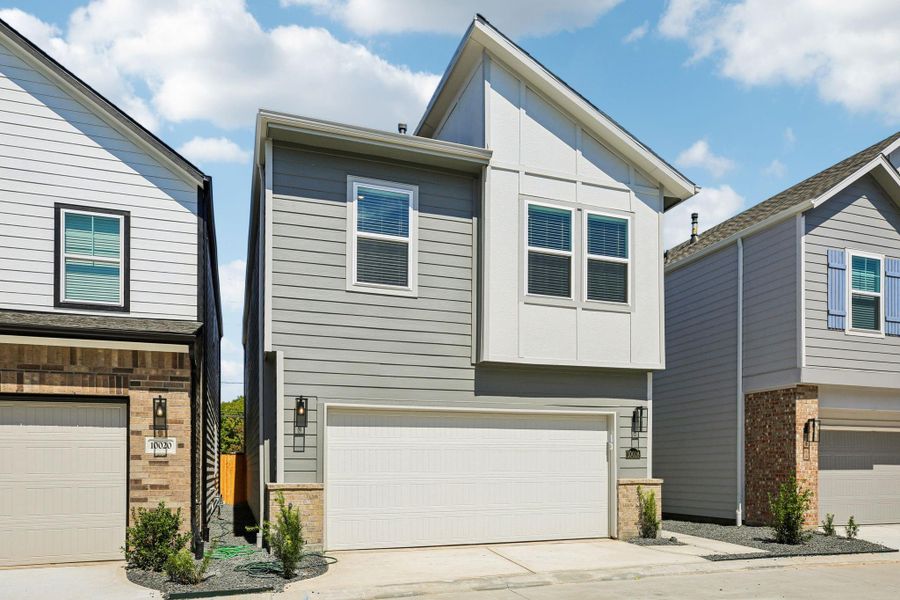 Exterior details and patio area of a home in Spring Brook Village - City Series, Houston (Image 27).