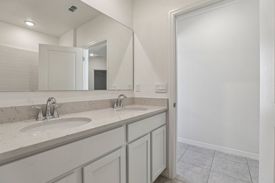 Representative furnished interior of a home built from the Vista by Maronda Homes in Heritage Station, Punta Gorda (Image 10).