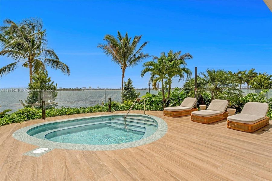 Community amenities in , Miami (Image 32).