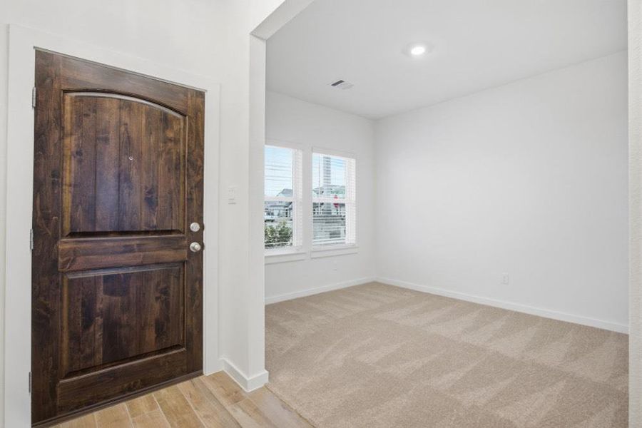 Spacious, unfurnished interior of a new home in , Iowa Colony (Image 23).