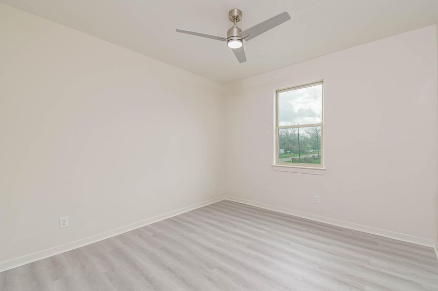 Spacious, unfurnished interior of a new home in , Rosenberg (Image 24).
