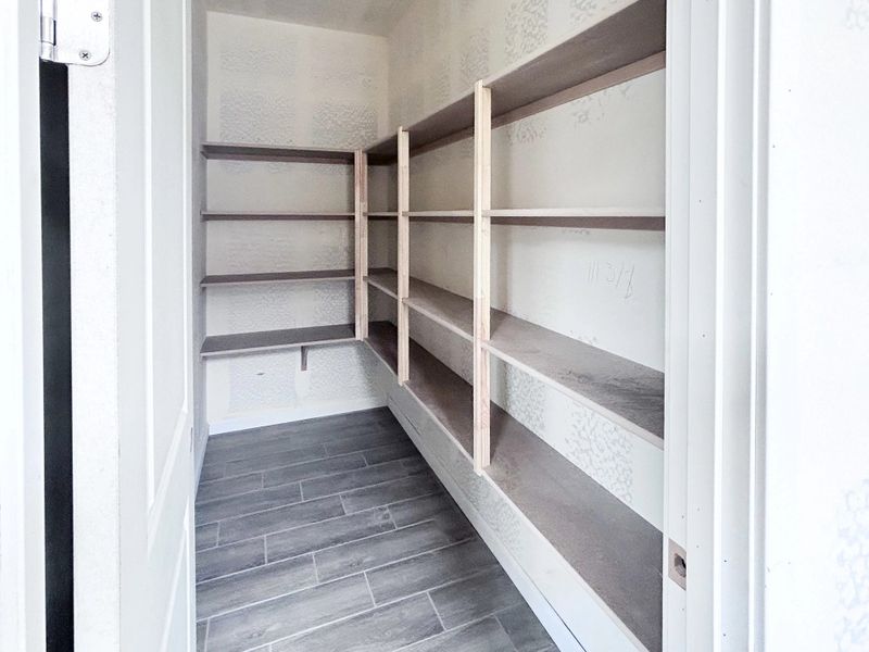 Walk in pantry