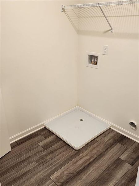 Image 21 of a home in Casteel.