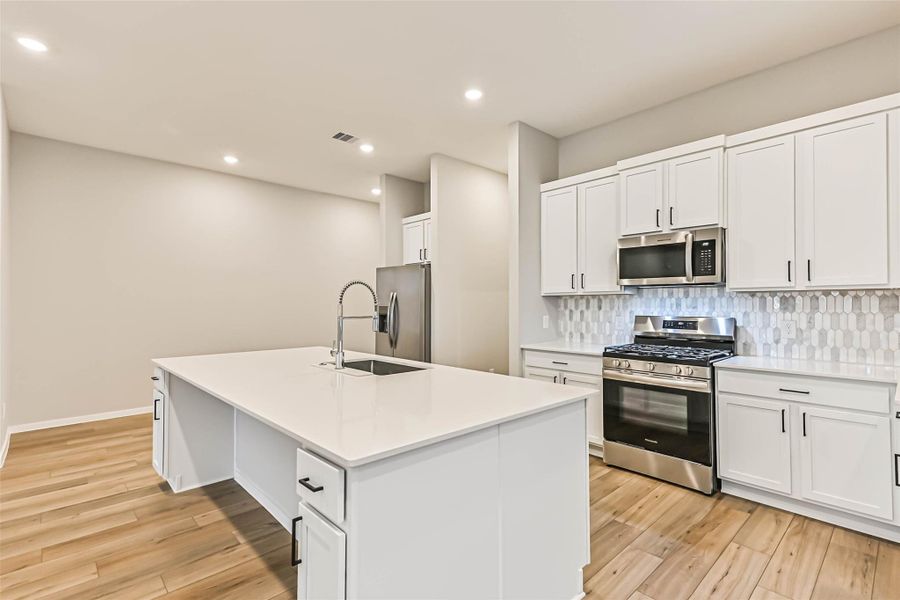Furnished interior view inside a new home in Lago Mar, Texas City (Image 30).