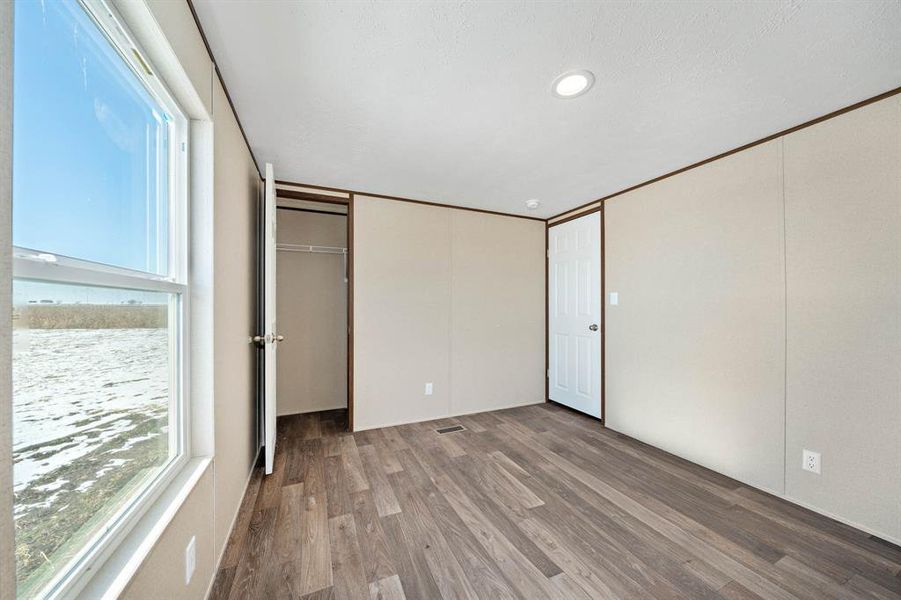 Spacious, unfurnished interior of a new home in , Dawson (Image 8).