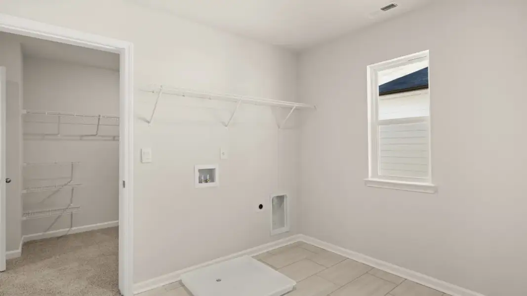 Spacious, unfurnished interior of a new home in Westland, Bogart (Image 29).