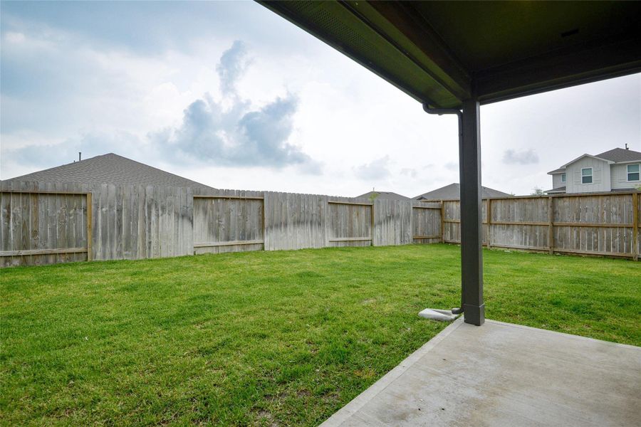 Front exterior of a new home in River Ranch Meadows, Dayton, TX, highlighting curb appeal (Image 16). Front exterior of a new home in River Ranch Meadows, Dayton, TX, highlighting curb appeal (Image 16).