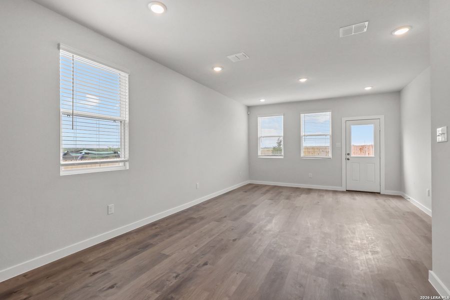 Spacious, unfurnished interior of a new home in Agave, San Antonio (Image 22). Spacious, unfurnished interior of a new home in Agave, San Antonio (Image 22).