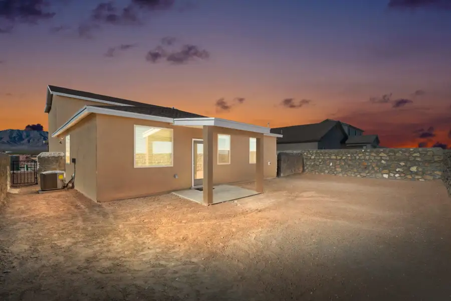 Representative exterior details of a home built from the Texas Olive by View Homes in Paseo del Este, El Paso (Image 3). Representative exterior details of a home built from the Texas Olive by View Homes in Paseo del Este, El Paso (Image 3).