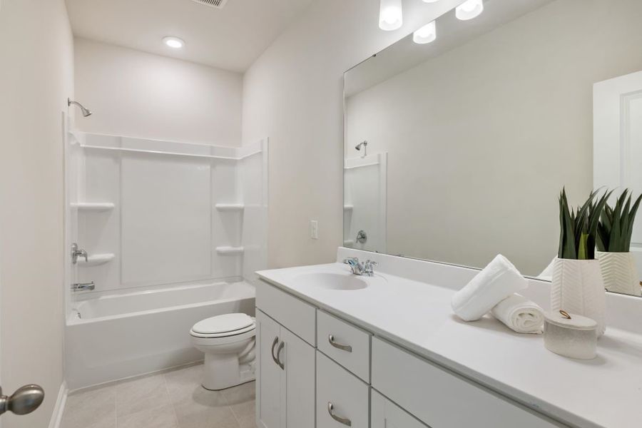 Representative furnished interior of a home built from the Ivy by Beazer Homes in The Oaks, Goose Creek (Image 8).