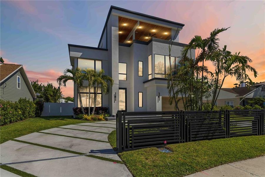 Front exterior of a new home in , Tampa, FL, highlighting curb appeal (Image 21).