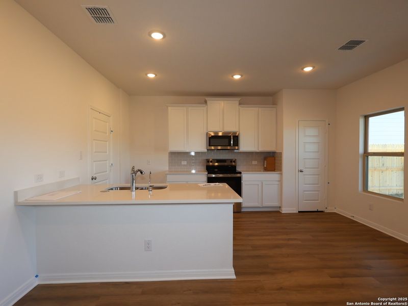 Furnished interior view inside a new home in Paloma Park, Converse (Image 8). Furnished interior view inside a new home in Paloma Park, Converse (Image 8).