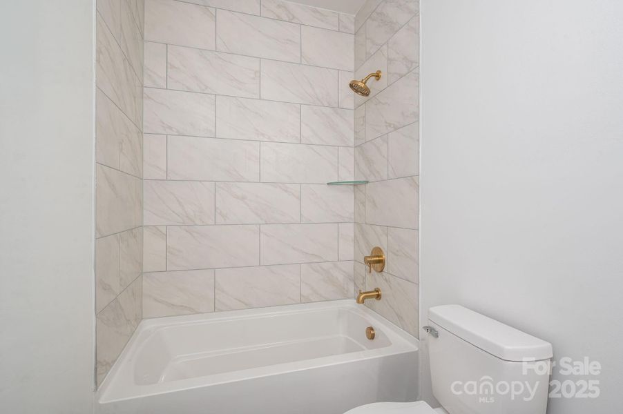 Furnished interior view inside a new home in , Cherryville (Image 17).