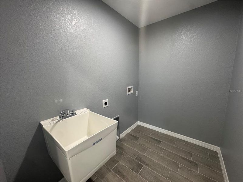 Image 10 of a home in . Image 10 of a home in .